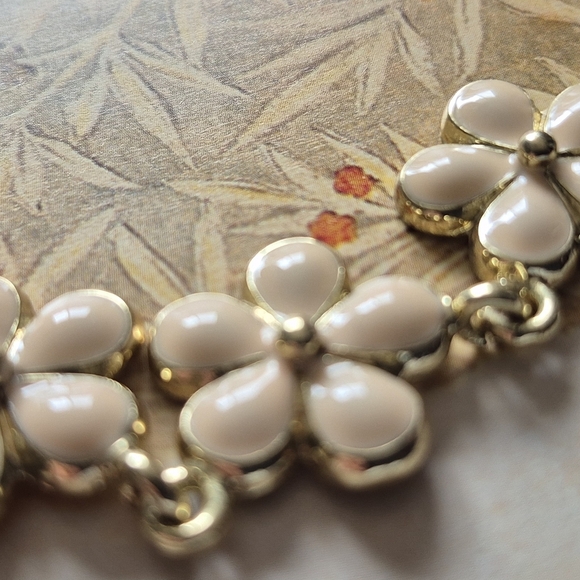 Cream and Gold Botanical Bracelet - Picture 10 of 10